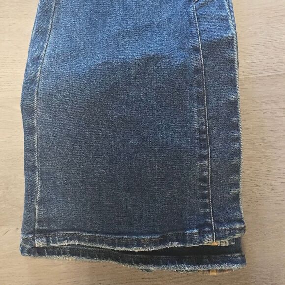 Velvet jeans. NWT never worn. Flare leg - Picture 5 of 9